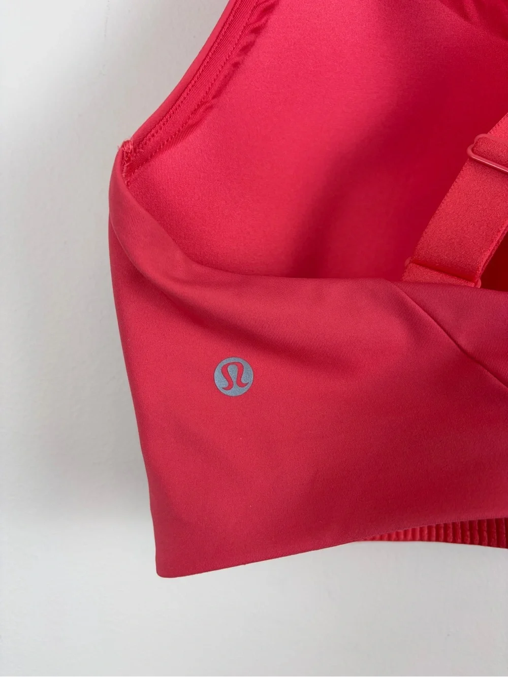 Lululemon Energy Bra High Support in Pale Raspberry